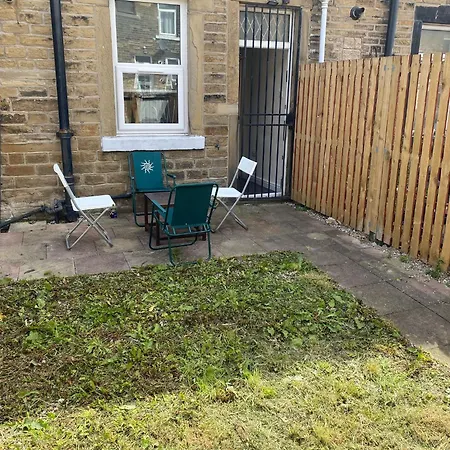 펜션 Woodhall Avenue 브래드퍼드