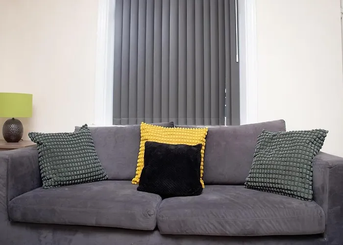 Woodhall Avenue Holiday home