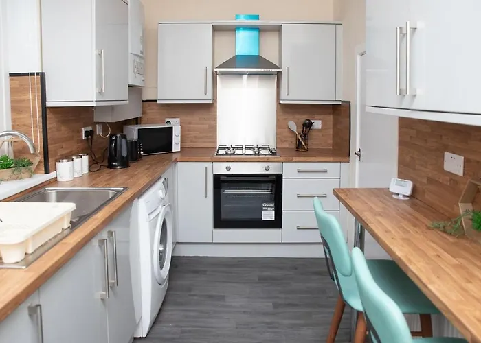 Woodhall Avenue Holiday home *